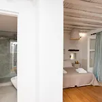 Dimilia Villa