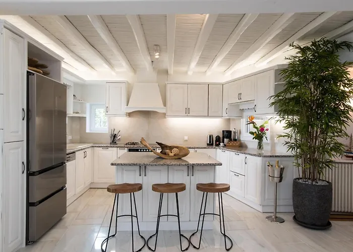 Willa Dimilia Plintri